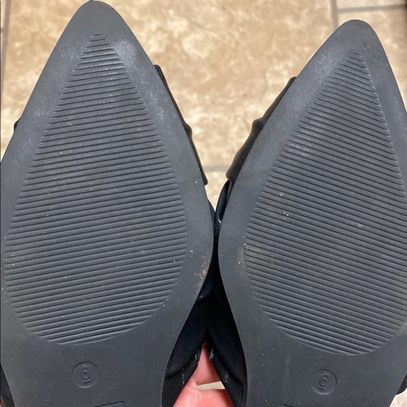 Time and Tru Soze 6 Black Mules Comfortable Slip-On Design - Picture 5 of 7